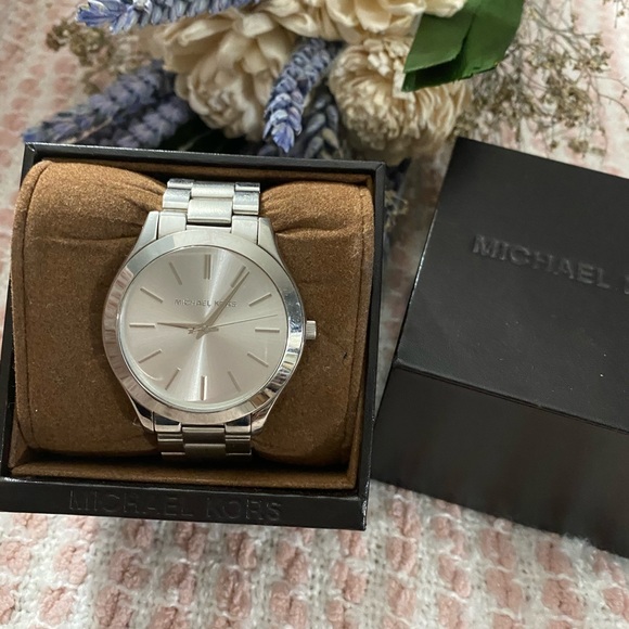 Michael Kors Accessories - Michael Kors ladies Watch